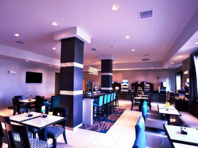 Express & West By Ihg Hotel Amarillo
