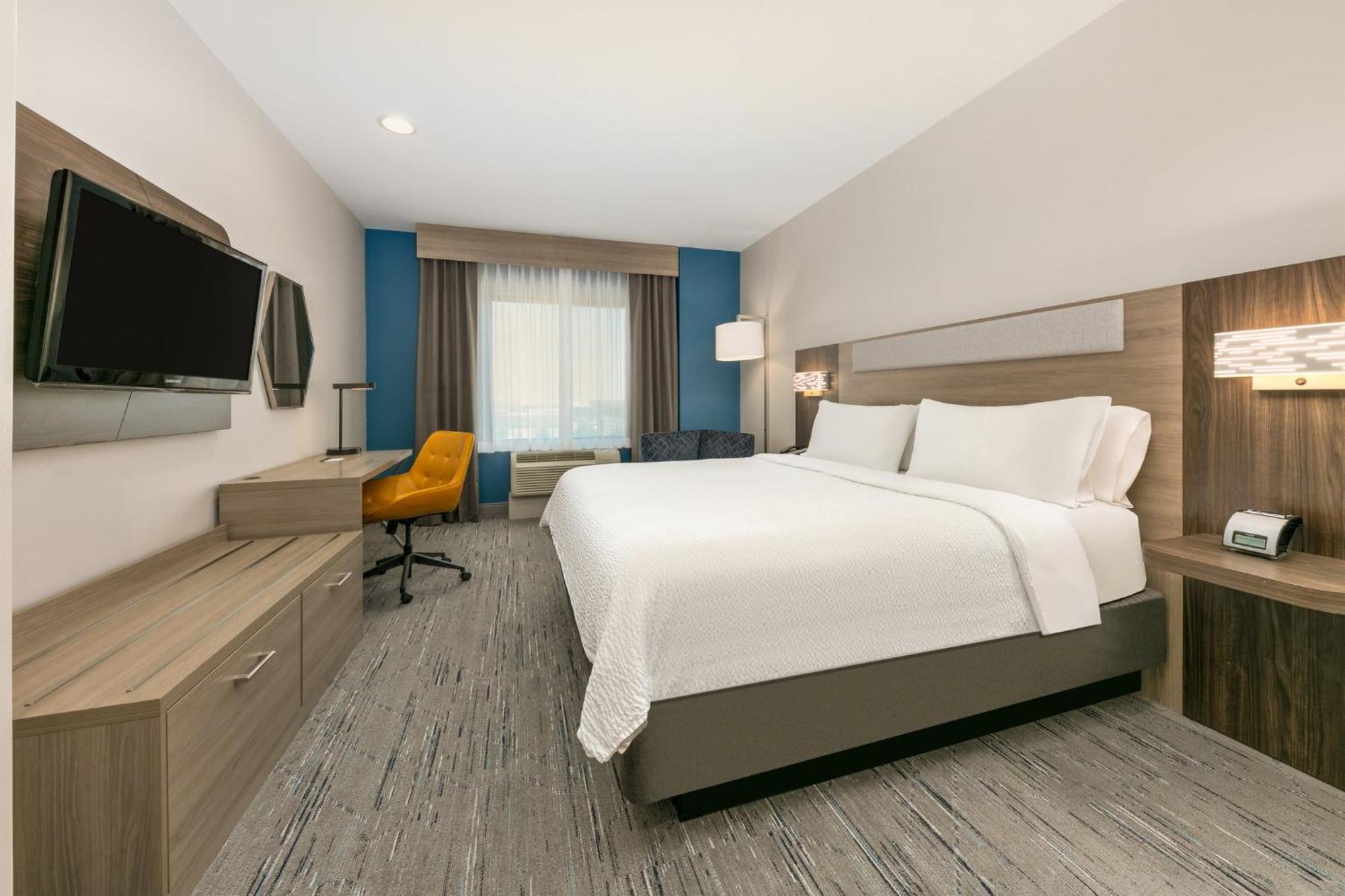 Express & West By Ihg Hotel Amarillo