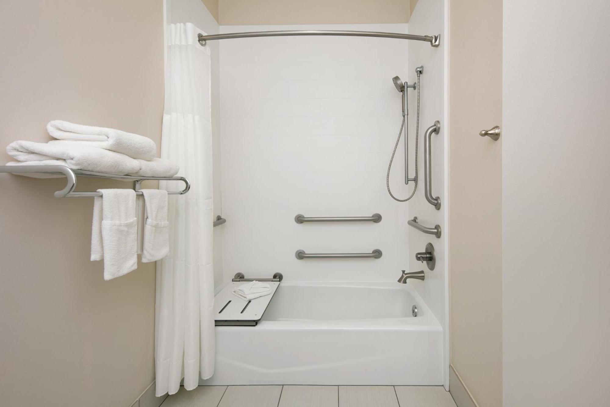 Express & West By Ihg 3*