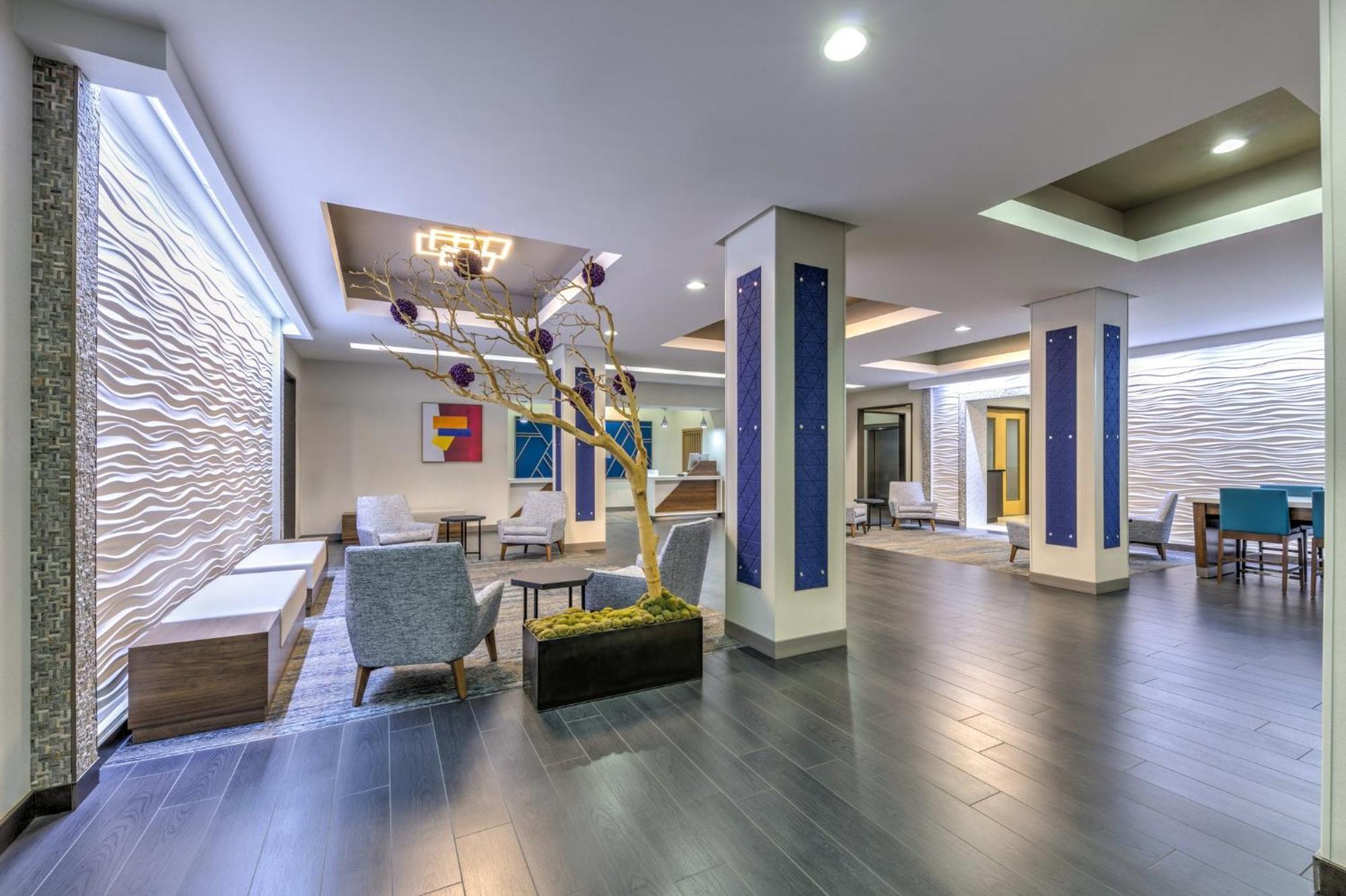 Hotel Express & West By Ihg 3*