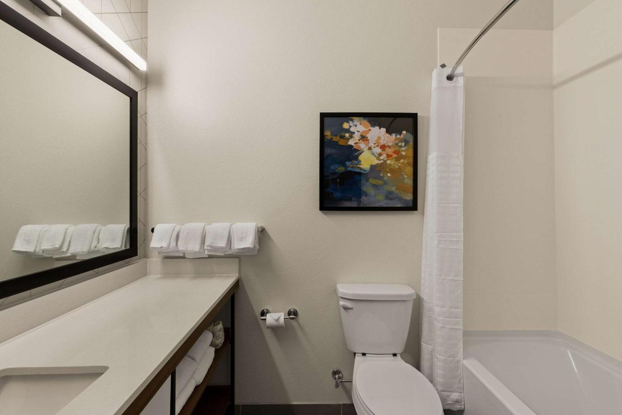 Everhome West - Medical Center Hotel *