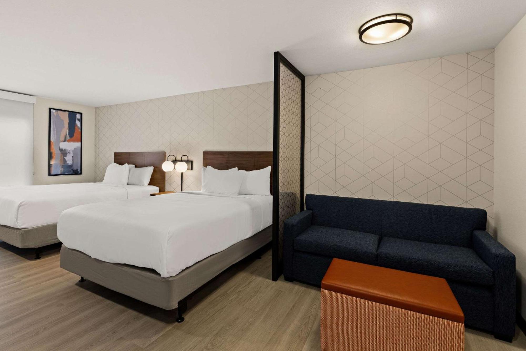 Everhome West - Medical Center Hotel