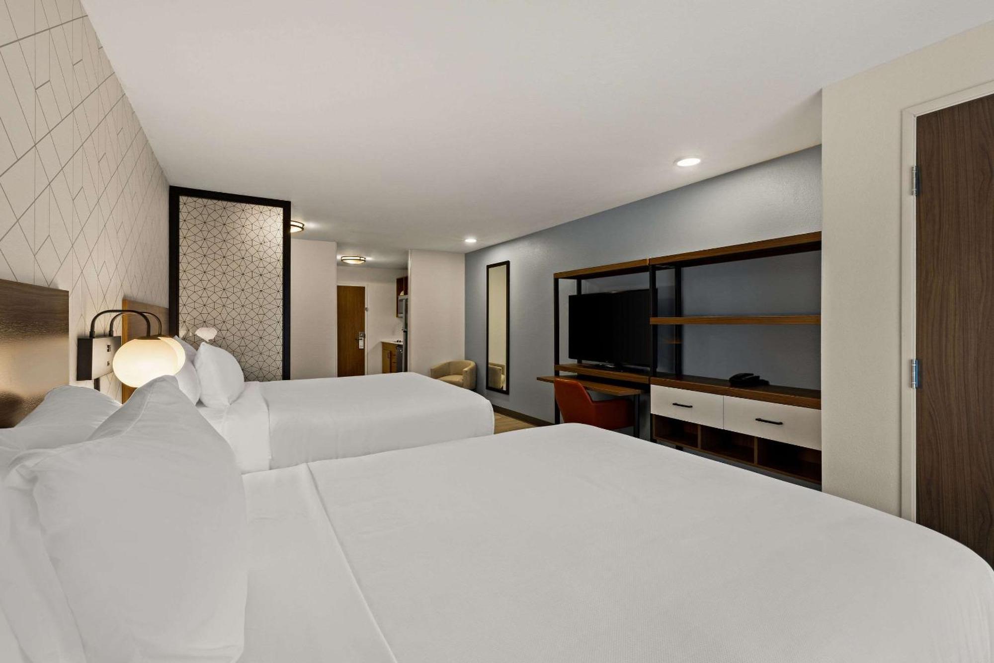 Everhome West - Medical Center