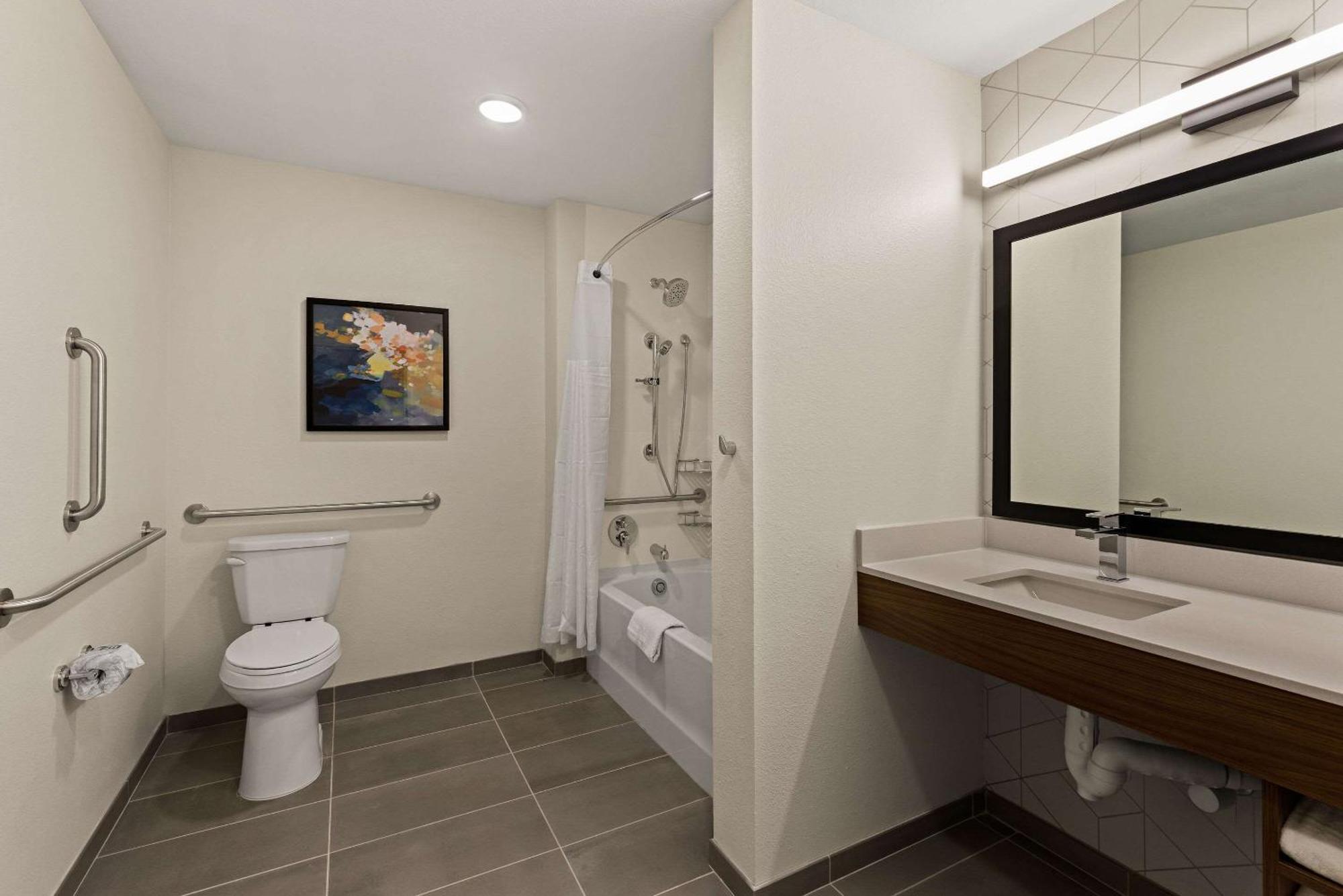 Everhome West - Medical Center Hotel *