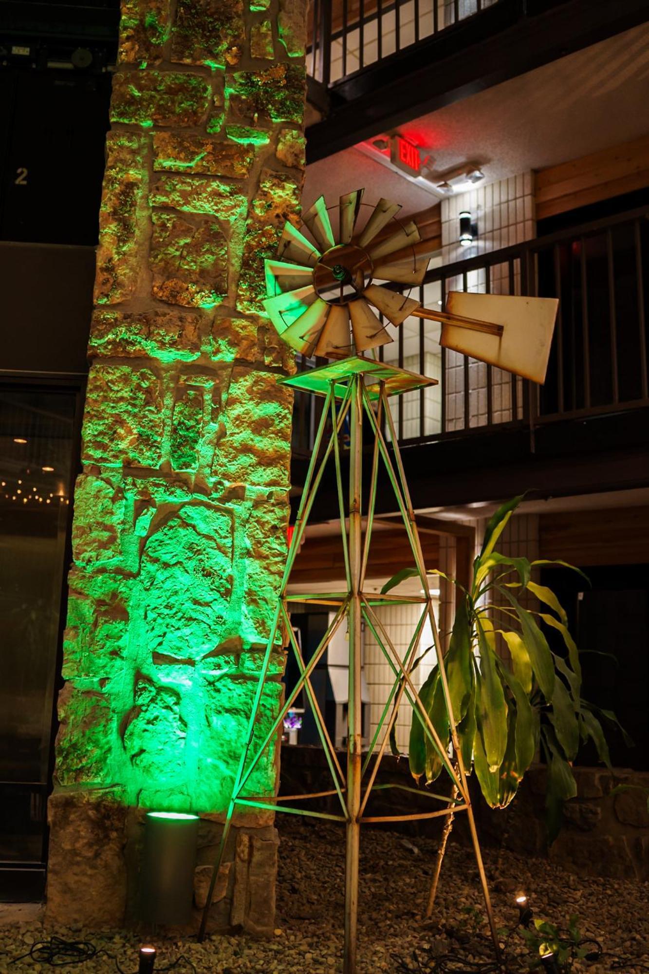 Hotel Cactus Cove And