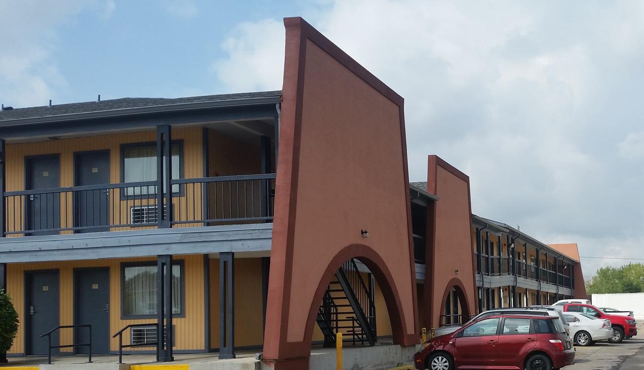 The Executive & Inn