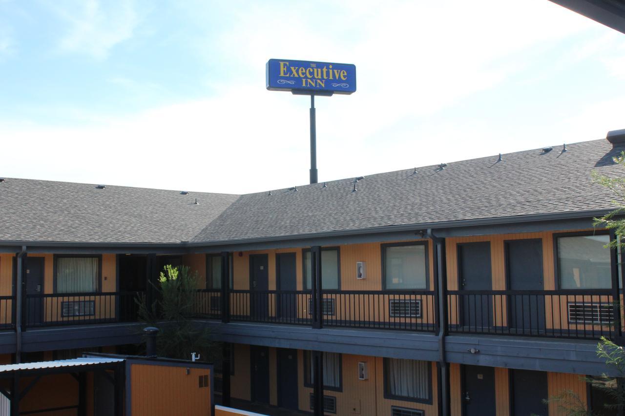 The Executive & Inn