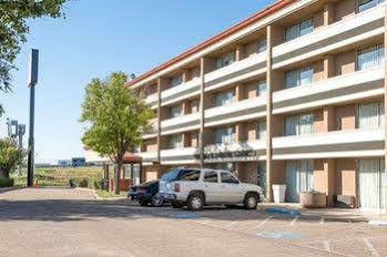 Fairfield By Marriott & 3*