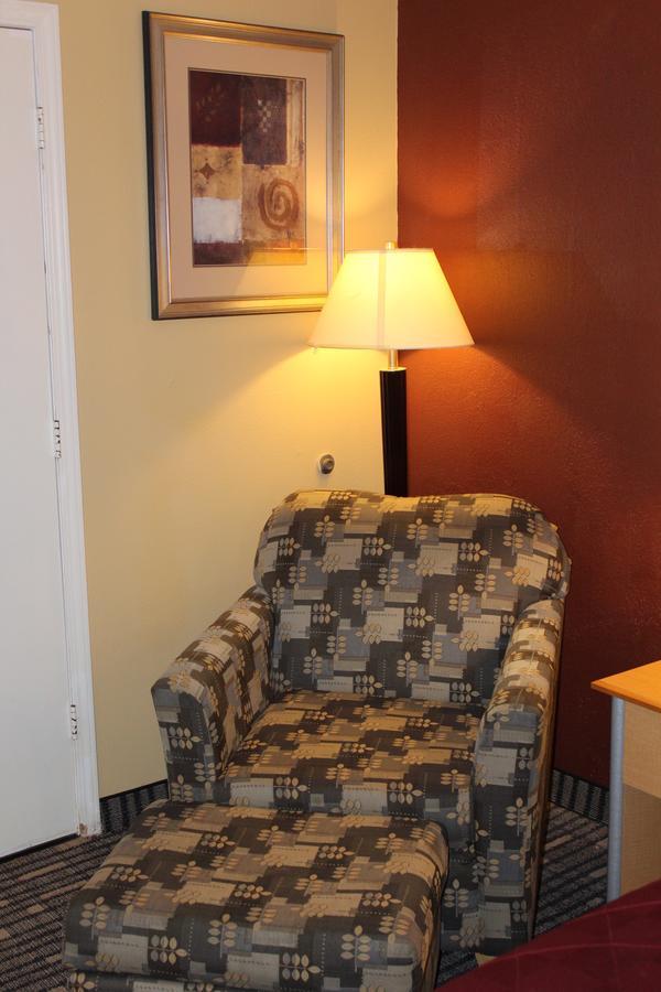 The Executive & 2* Amarillo
