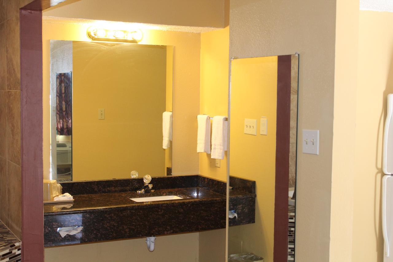The Executive & Inn 2*