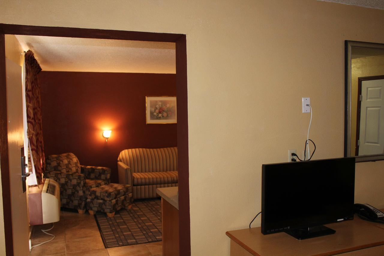 Inn The Executive &