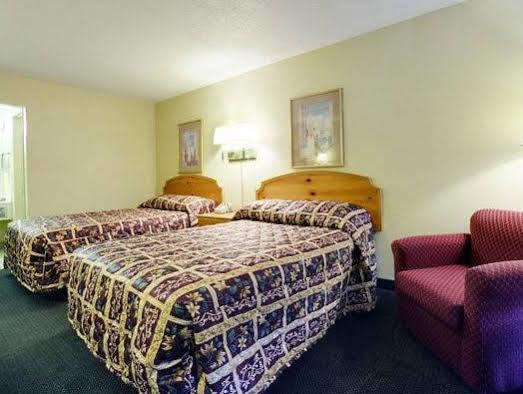Knights Hotel 2*