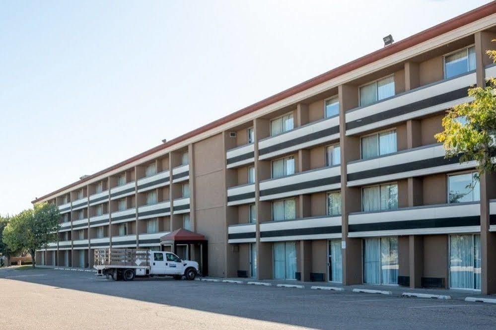 Fairfield By Marriott & Hotel