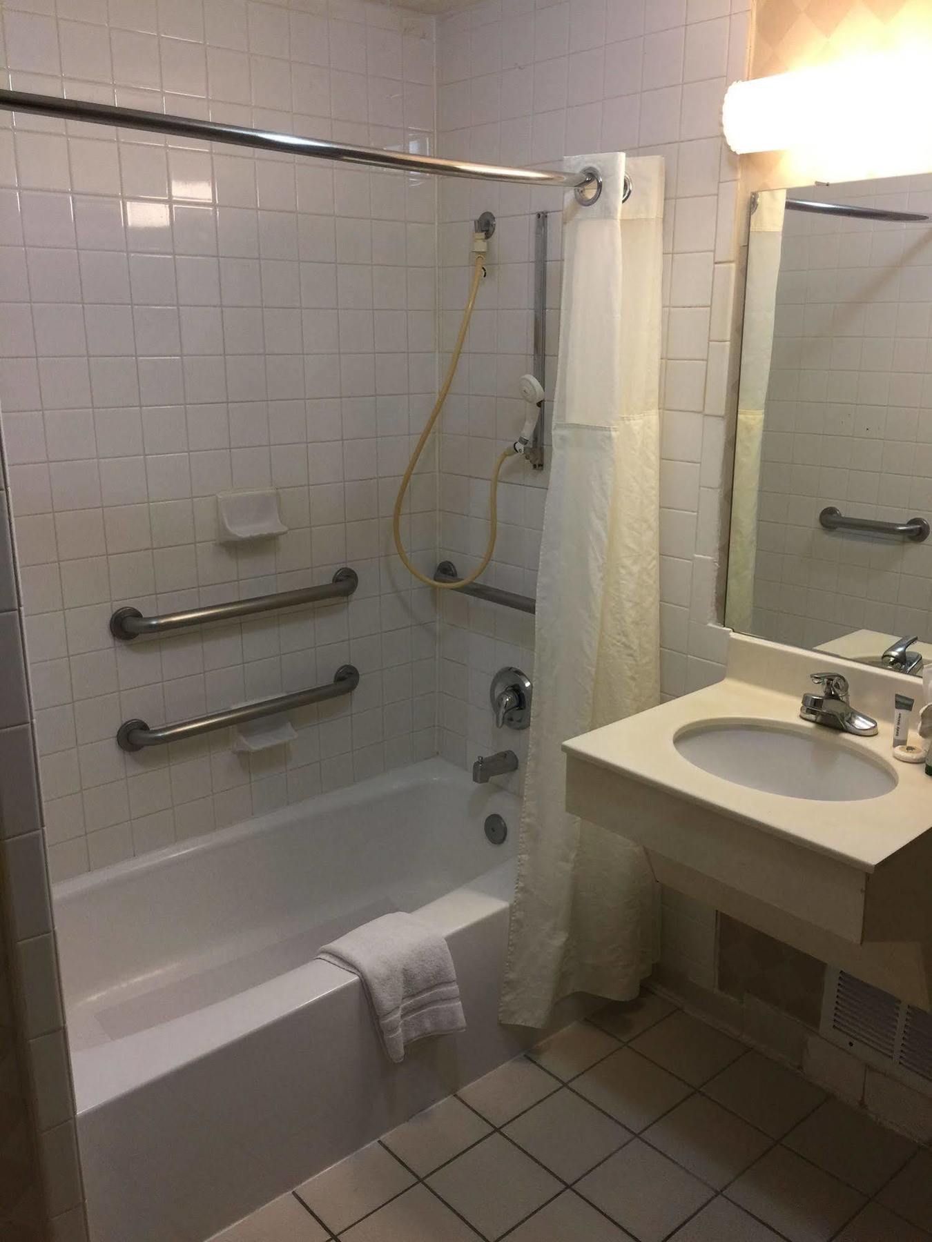 Fairfield By Marriott & Hotel