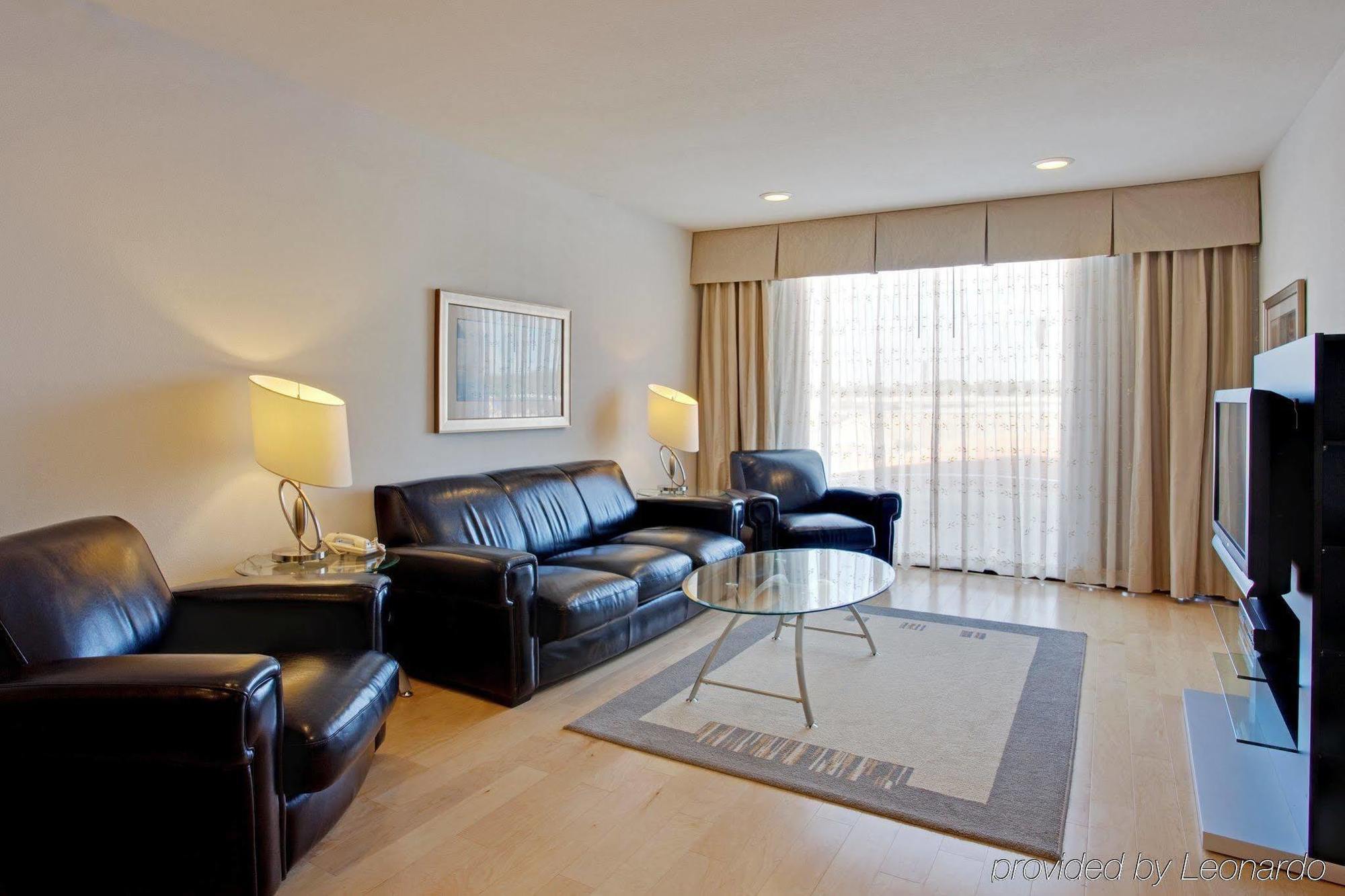 Express & By Ihg