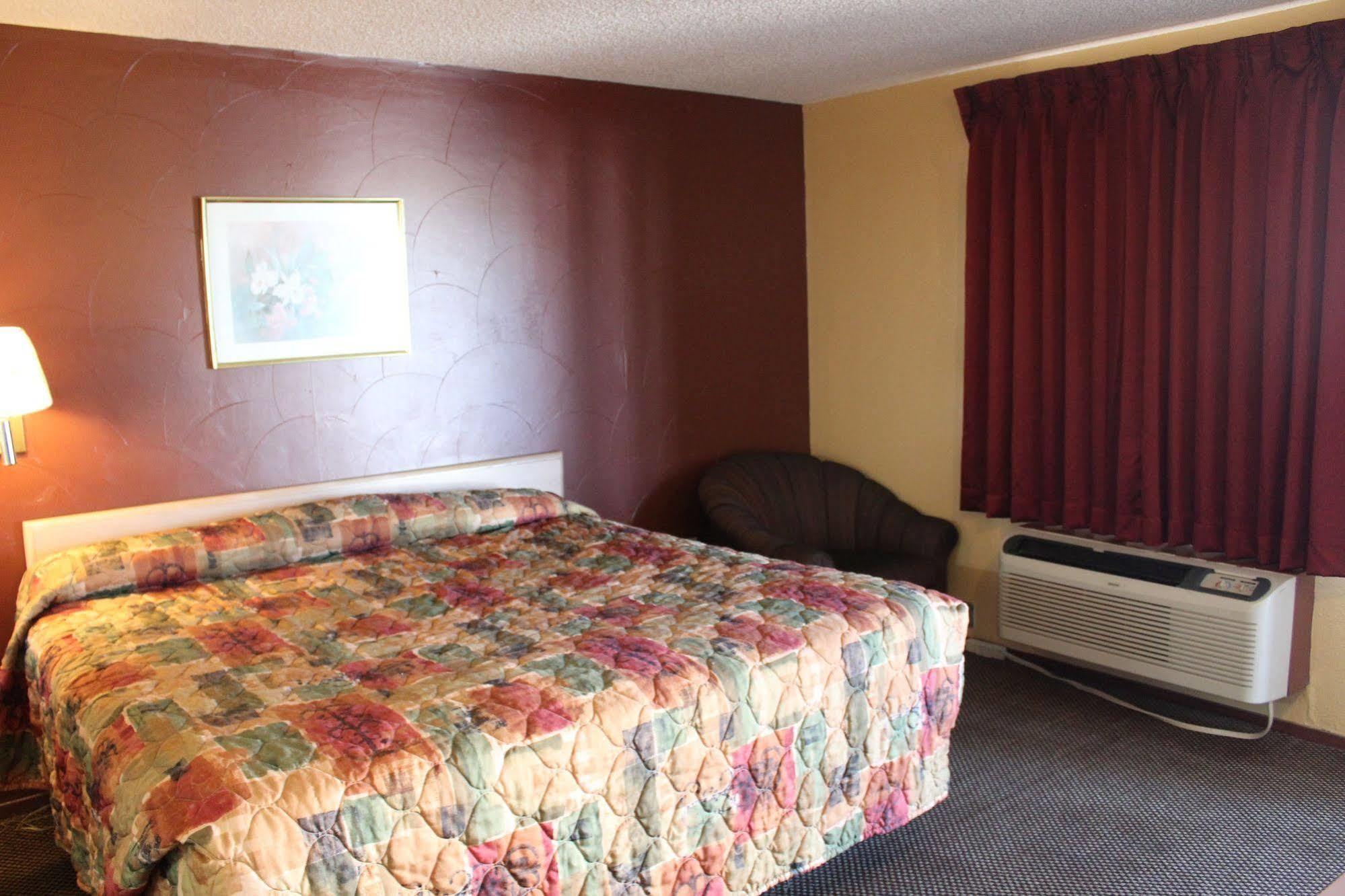 The Executive & 2* Amarillo
