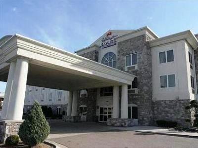 Express & By Ihg Hotel 2*