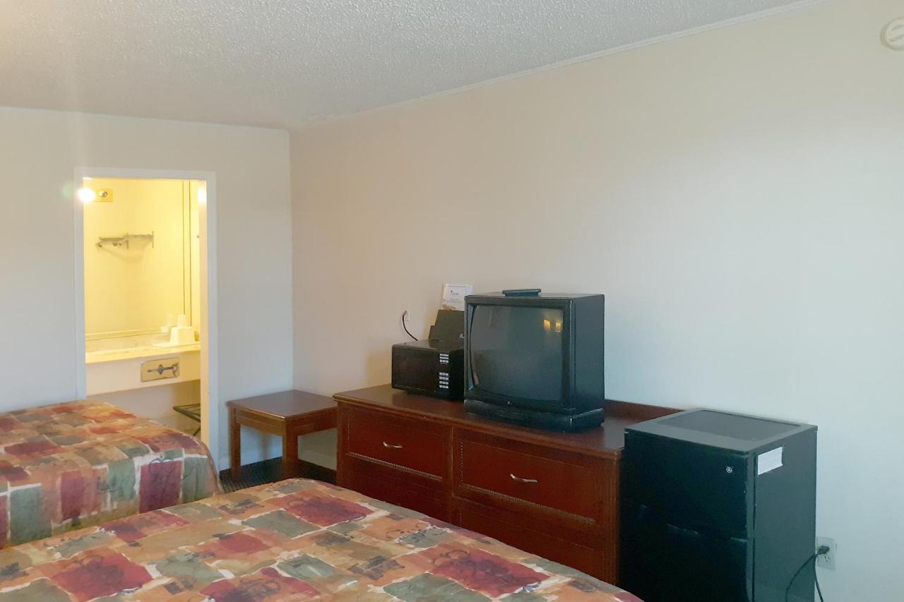 Hotel Rest - Extended Stay, I-40 Airport, Wedding & Event Center