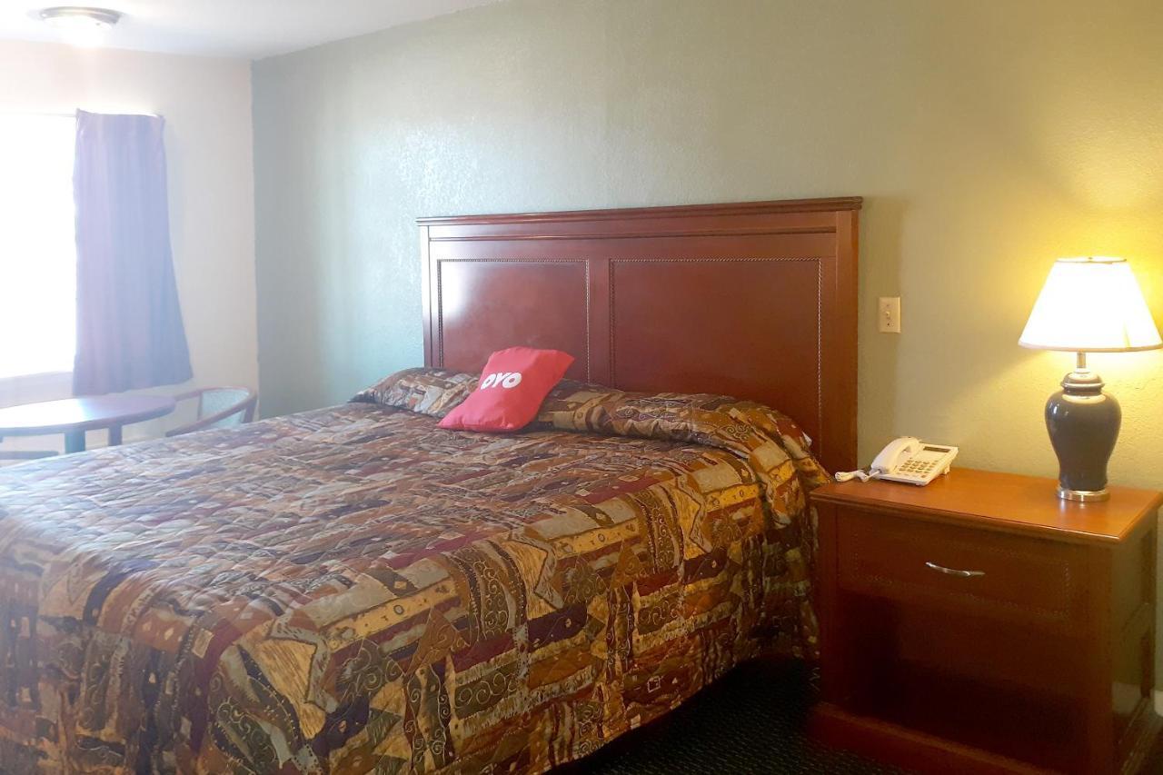 Rest - Extended Stay, I-40 Airport, Wedding & Event Center 2*