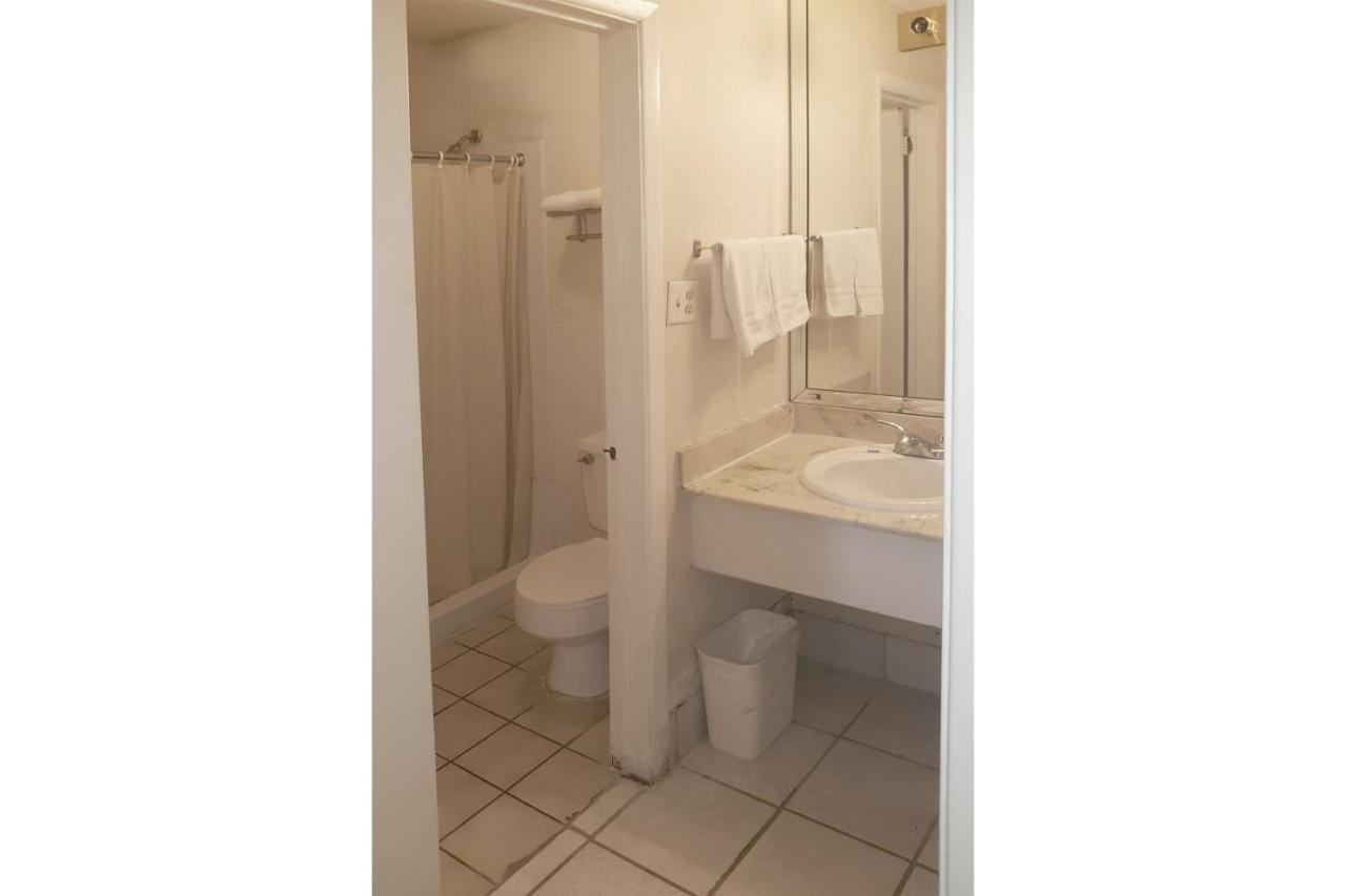 Rest - Extended Stay, I-40 Airport, Wedding & Event Center Hotel