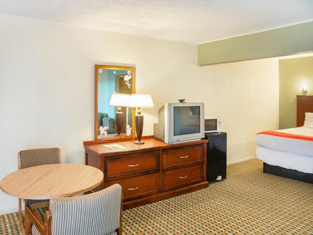 Rest - Extended Stay, I-40 Airport, Wedding & Event Center 2* Amarillo