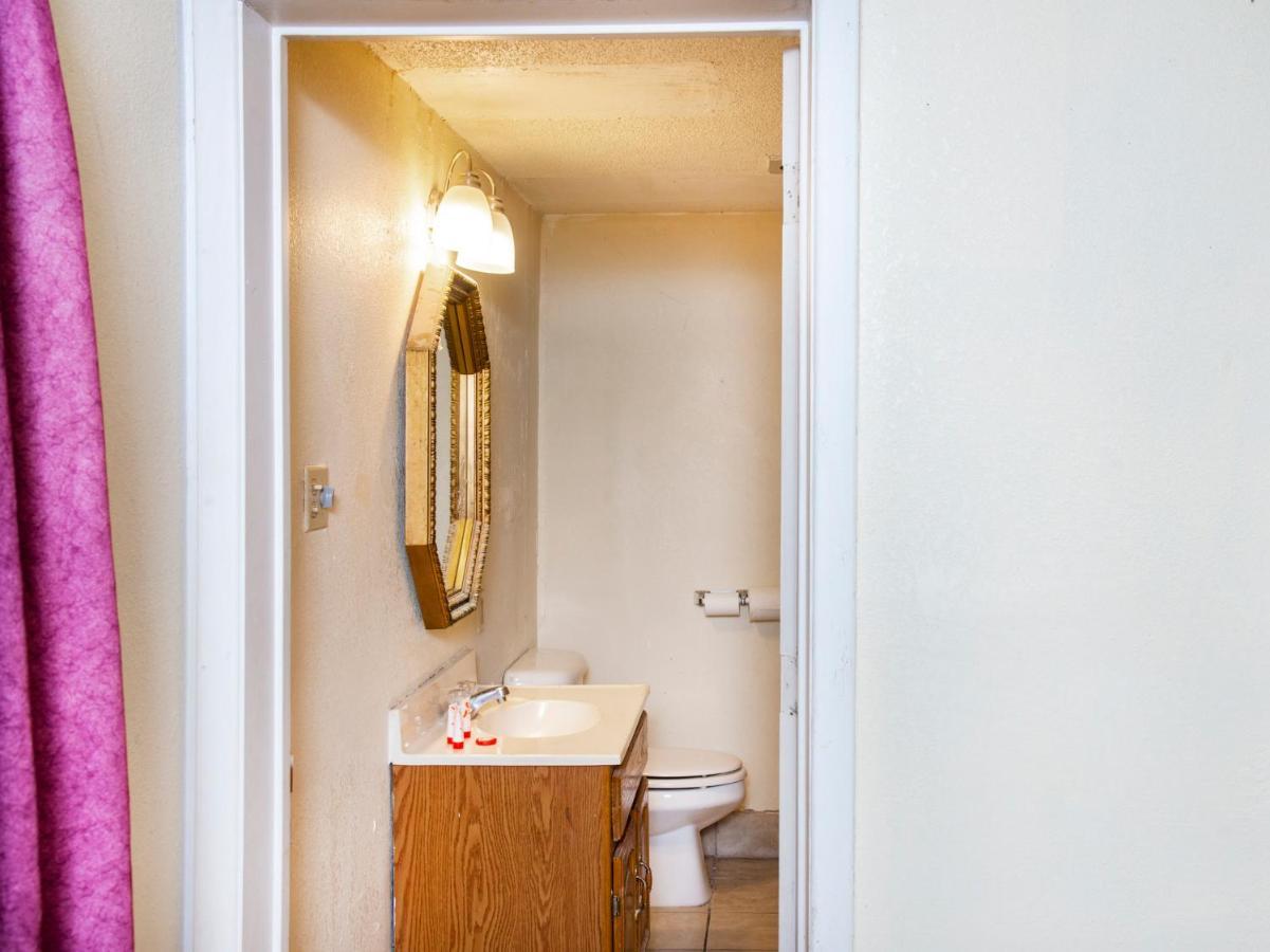 Rest - Extended Stay, I-40 Airport, Wedding & Event Center 2* Amarillo